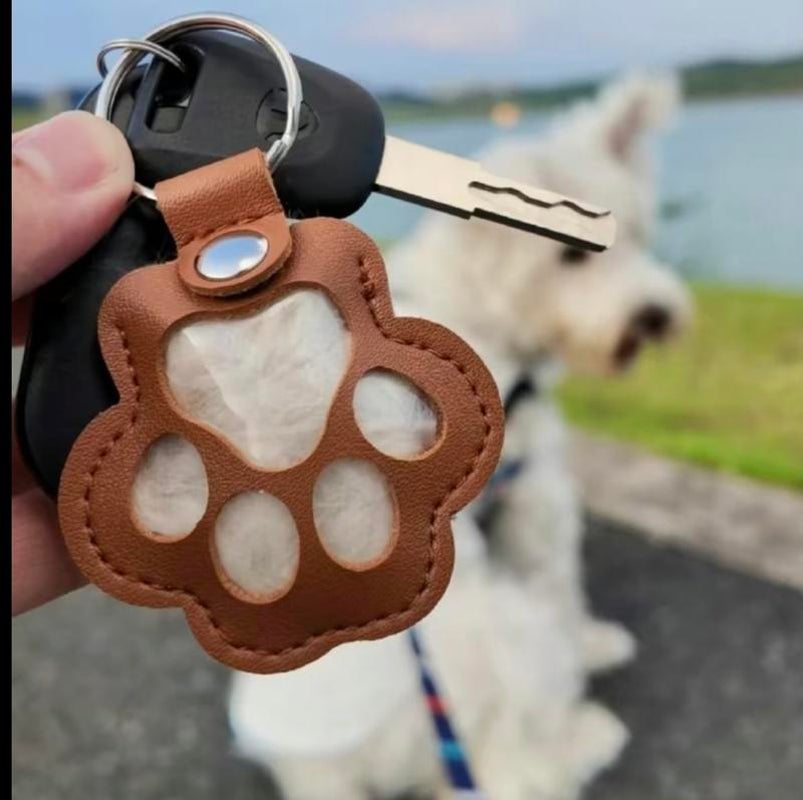 4 Pack Creative Pet Hair Keychain Hangers - Unique Keepsakes for Cat and Dog Owners